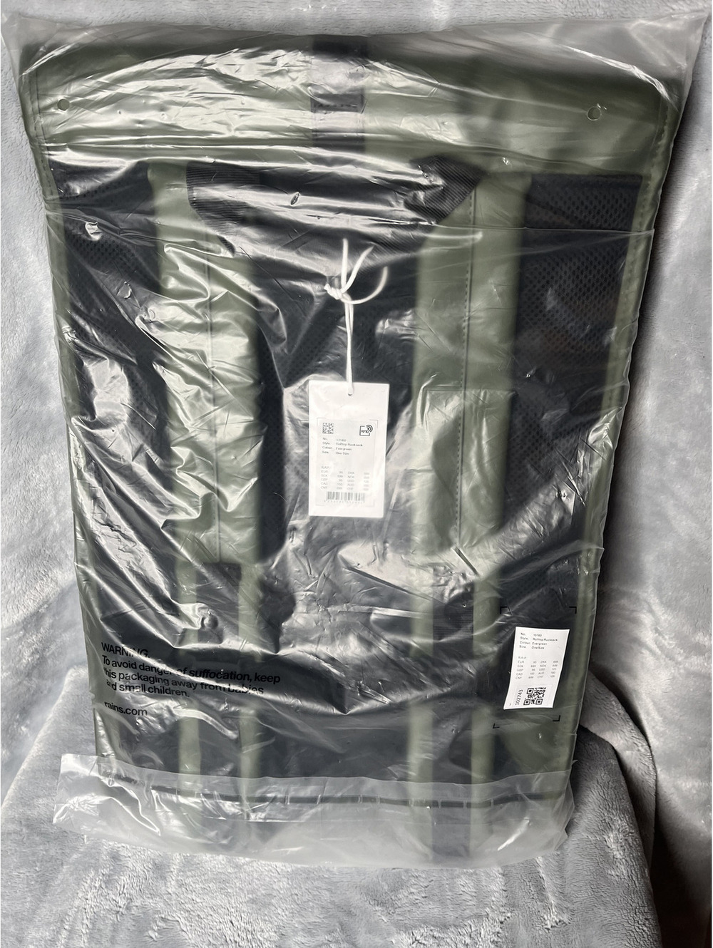 NWT Rains Evergreen Rolltop Rucksack - Picture 8 of 8